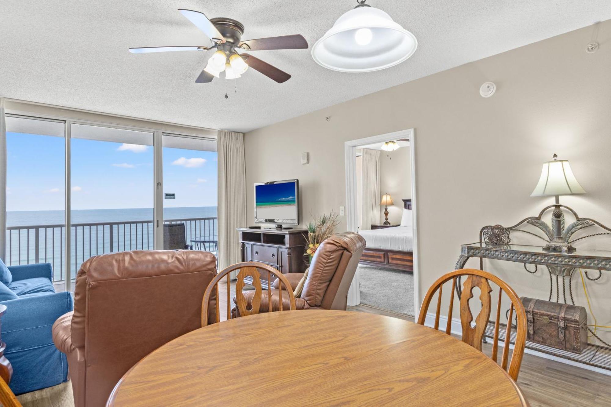 Resort Official Majestic - Over 60 Units - Ocean Front, Panama Beach, Fl